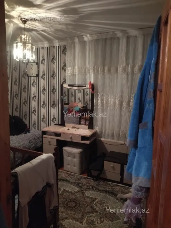 Satılır 2 otaqlı köhnə tikili 44 m²