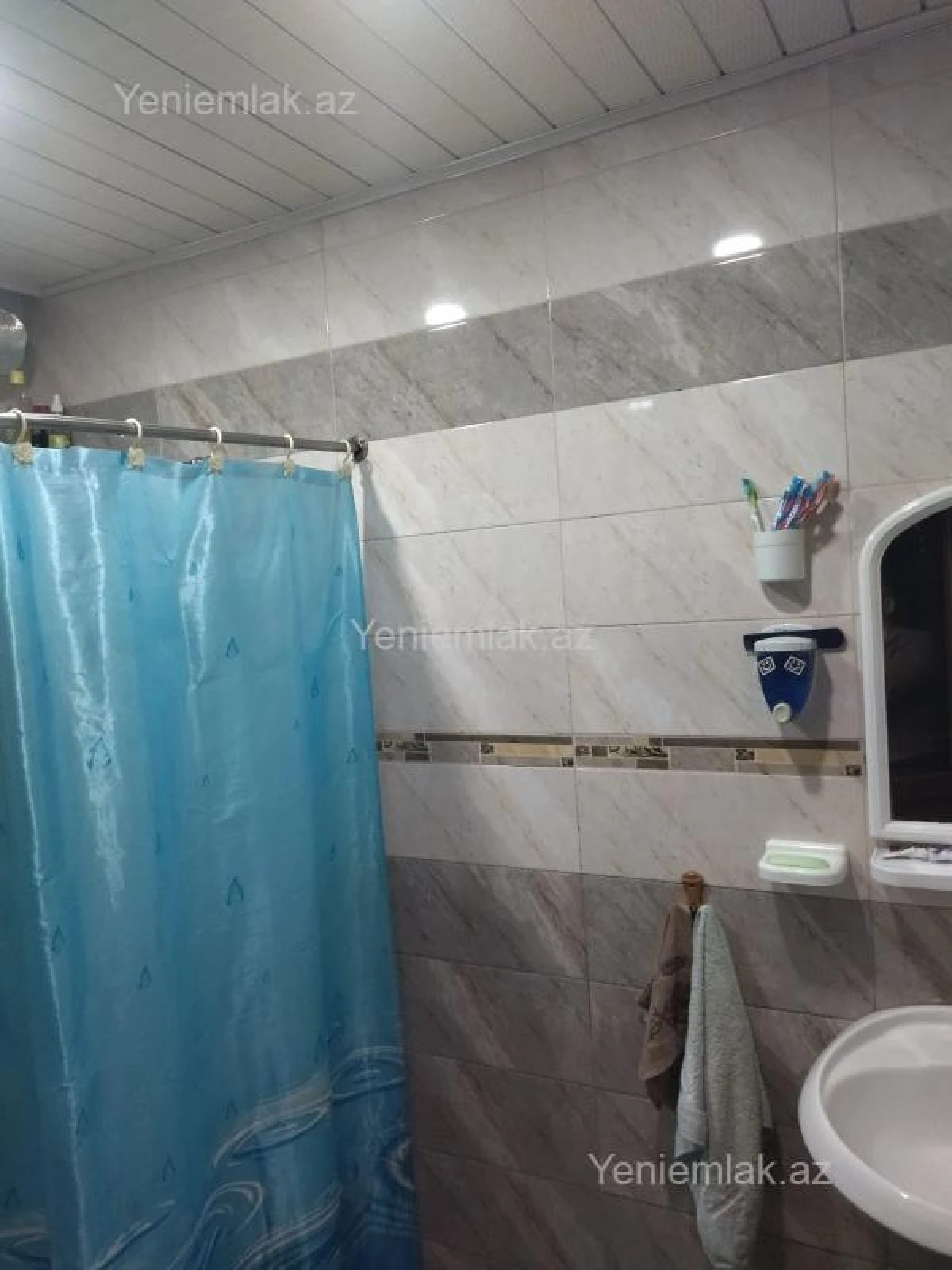 Satılır 2 otaqlı köhnə tikili 44 m²