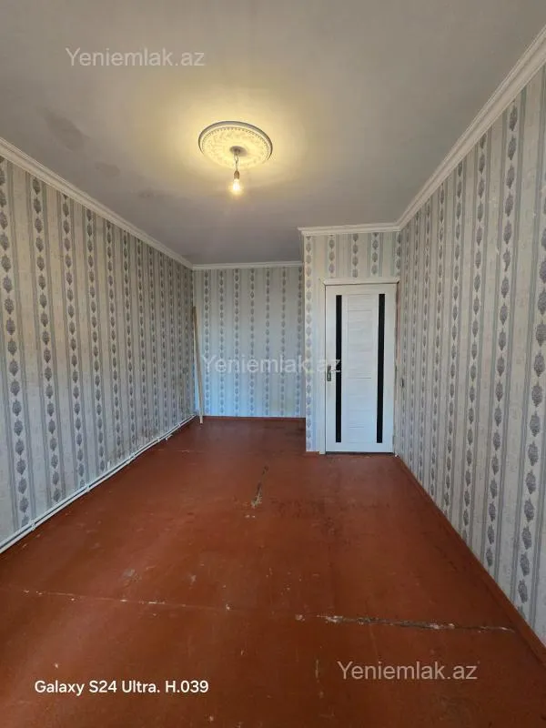 Satılır 2 otaqlı köhnə tikili 56 m²