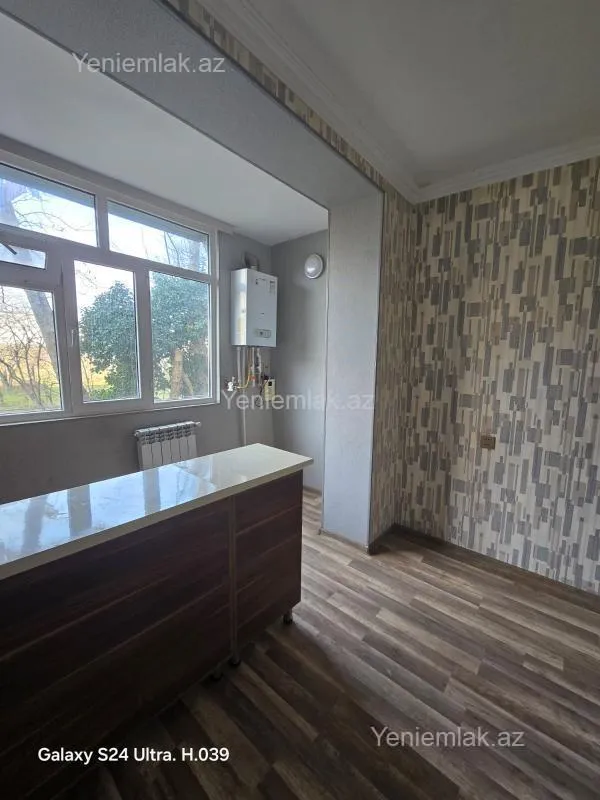 Satılır 2 otaqlı köhnə tikili 56 m²