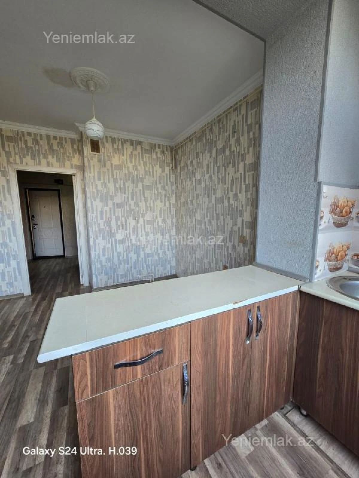 Satılır 2 otaqlı köhnə tikili 56 m²