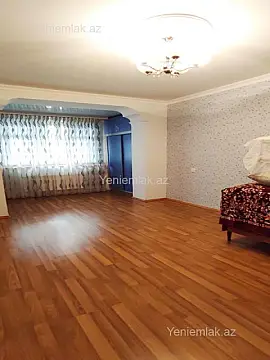 Satılır 4 otaqlı köhnə tikili 110 m²