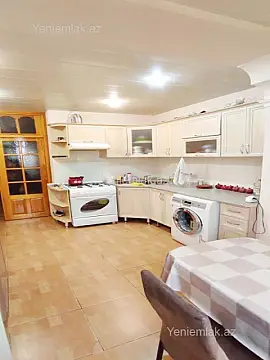 Satılır 4 otaqlı köhnə tikili 110 m²