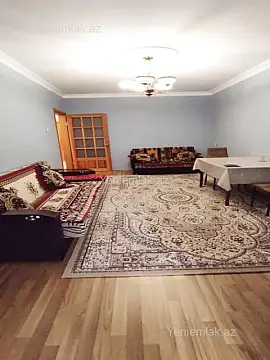 Satılır 4 otaqlı köhnə tikili 110 m²