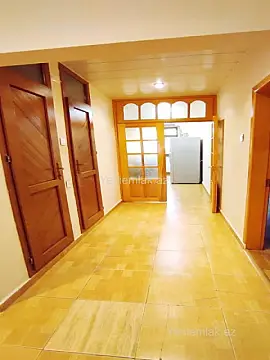 Satılır 4 otaqlı köhnə tikili 110 m²