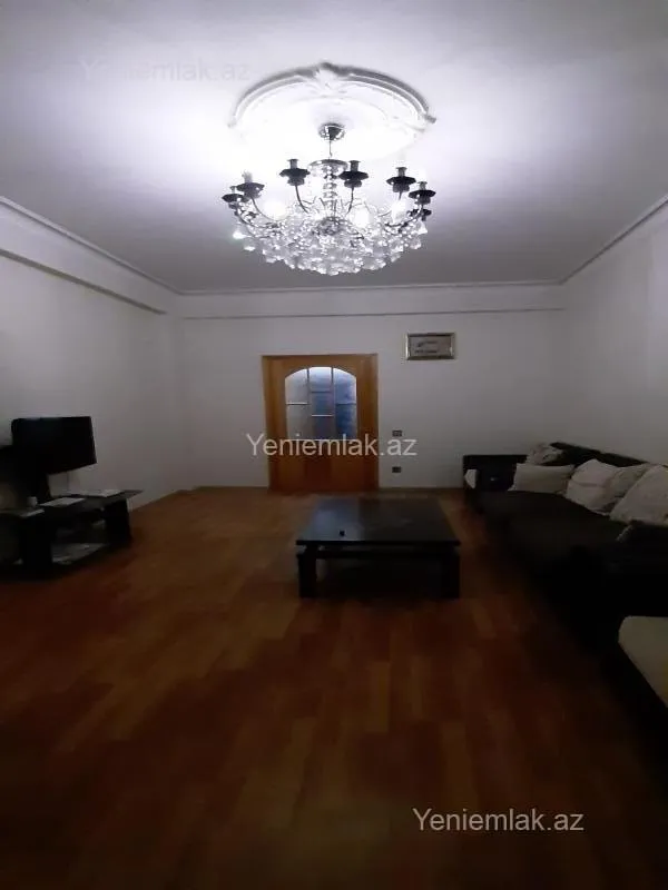 Satılır 3 otaqlı yeni tikili 101 m²