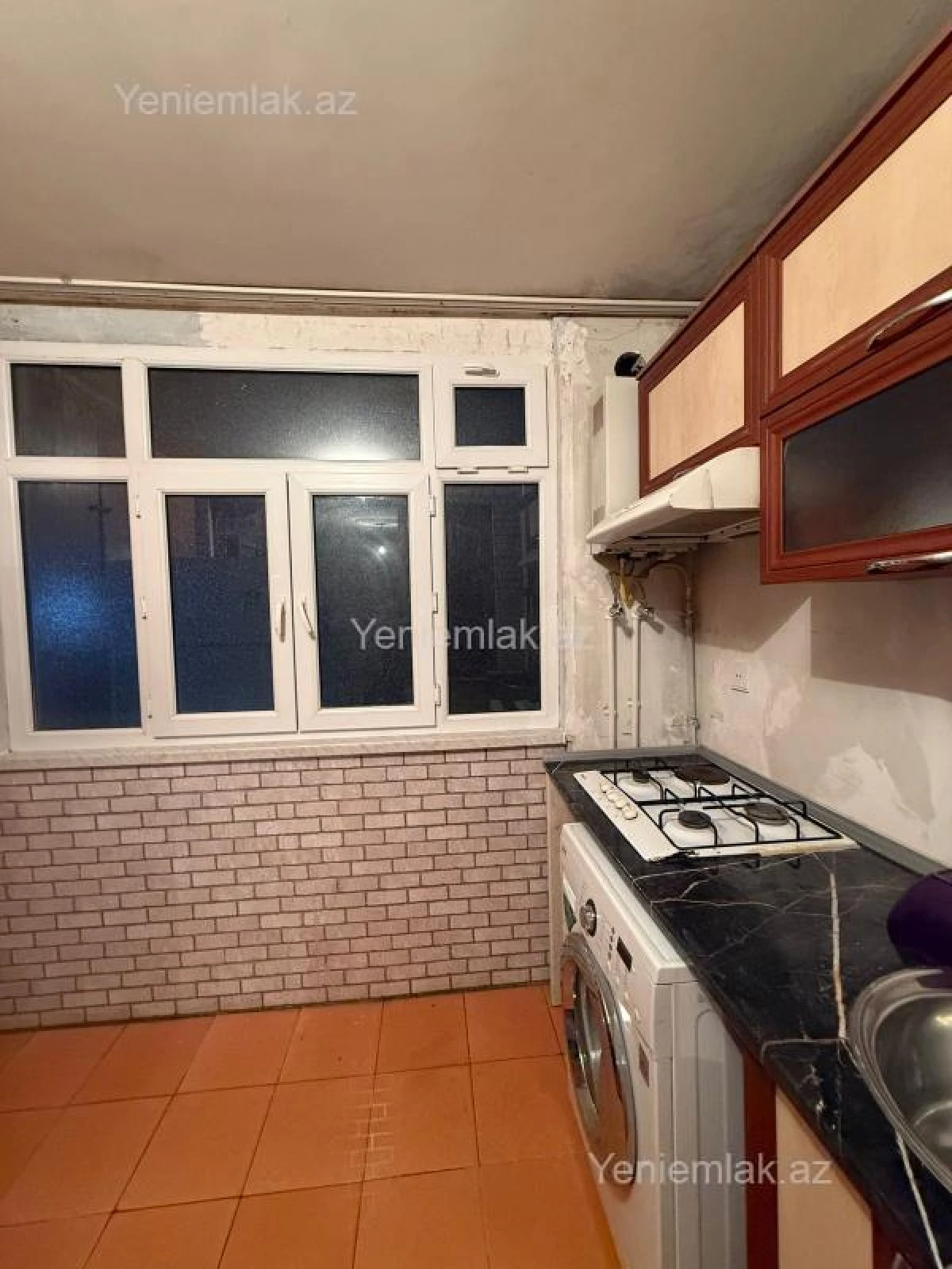 Satılır 2 otaqlı köhnə tikili 50 m²