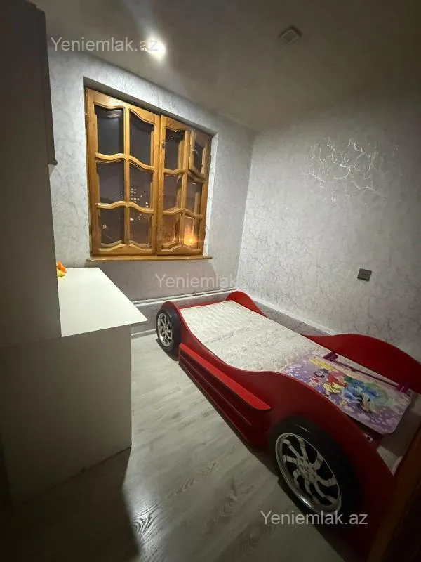 Satılır 2 otaqlı köhnə tikili 50 m²