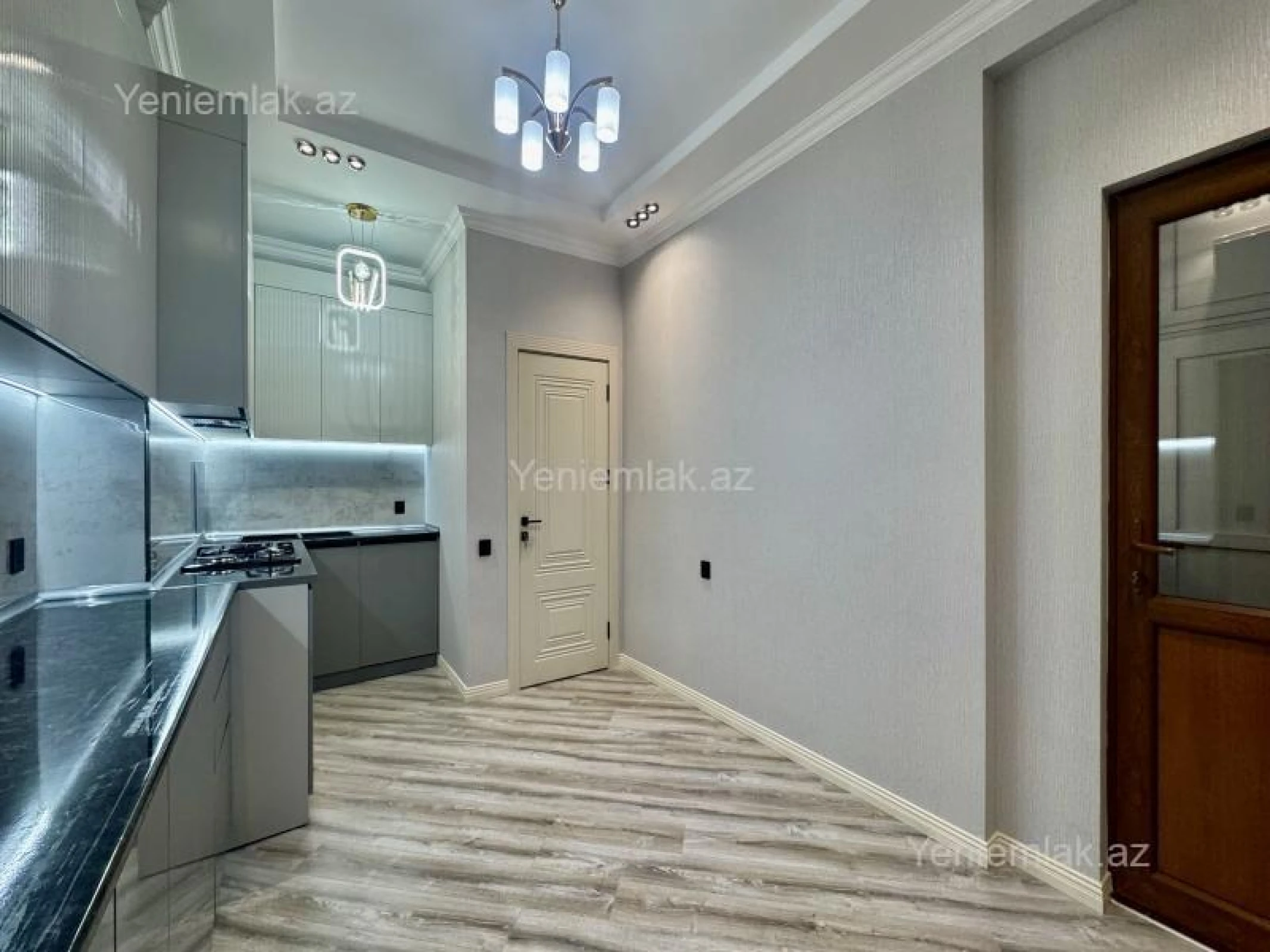 Satılır 3 otaqlı yeni tikili 98 m²