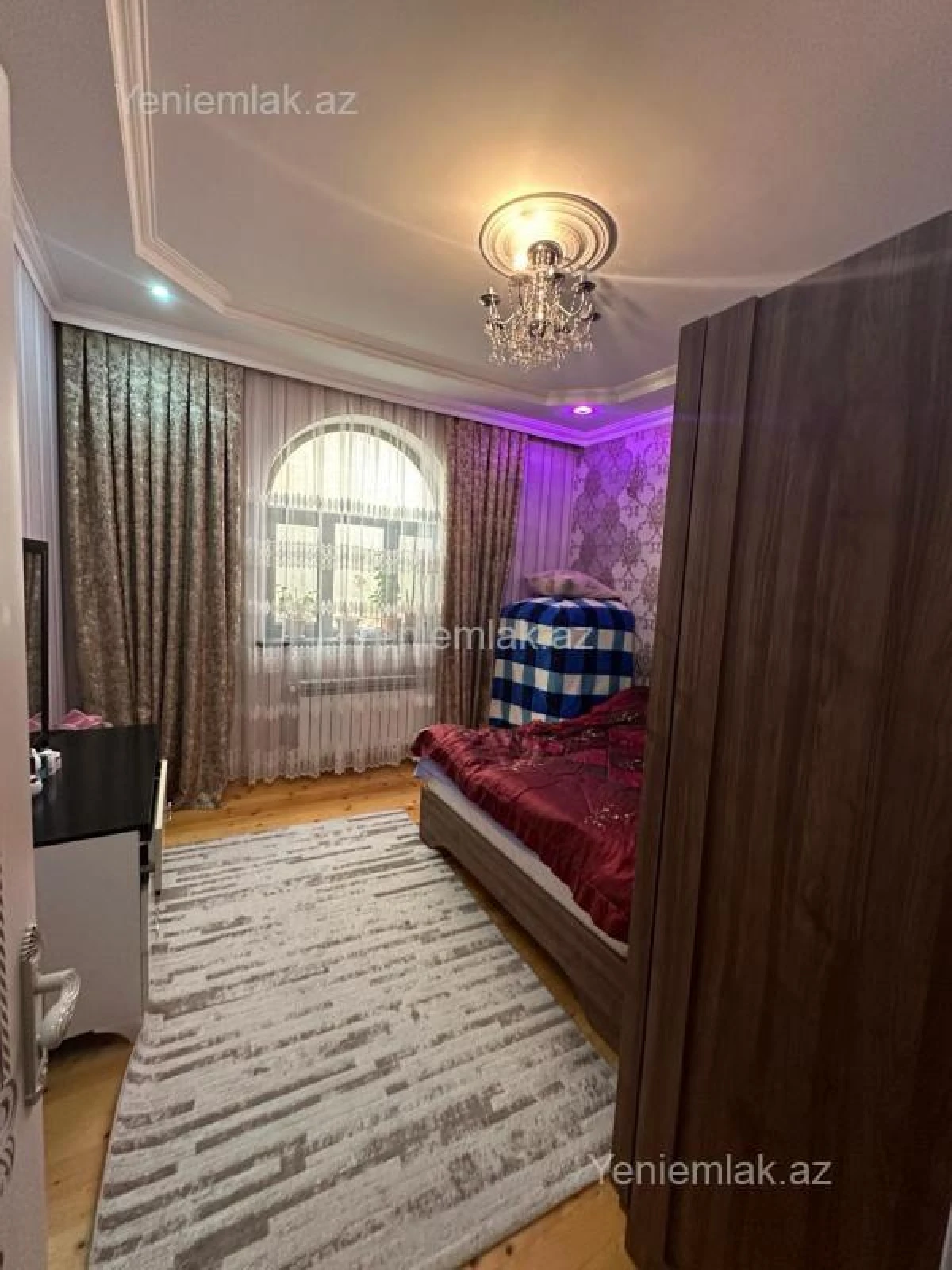 Satılır 4 otaqlı həyət evi 145 m²