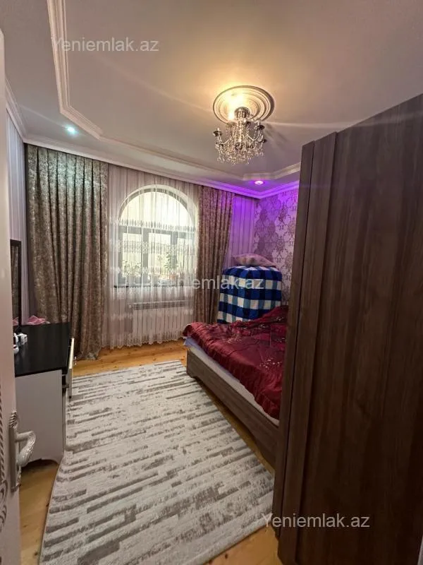 Satılır 4 otaqlı həyət evi 145 m²