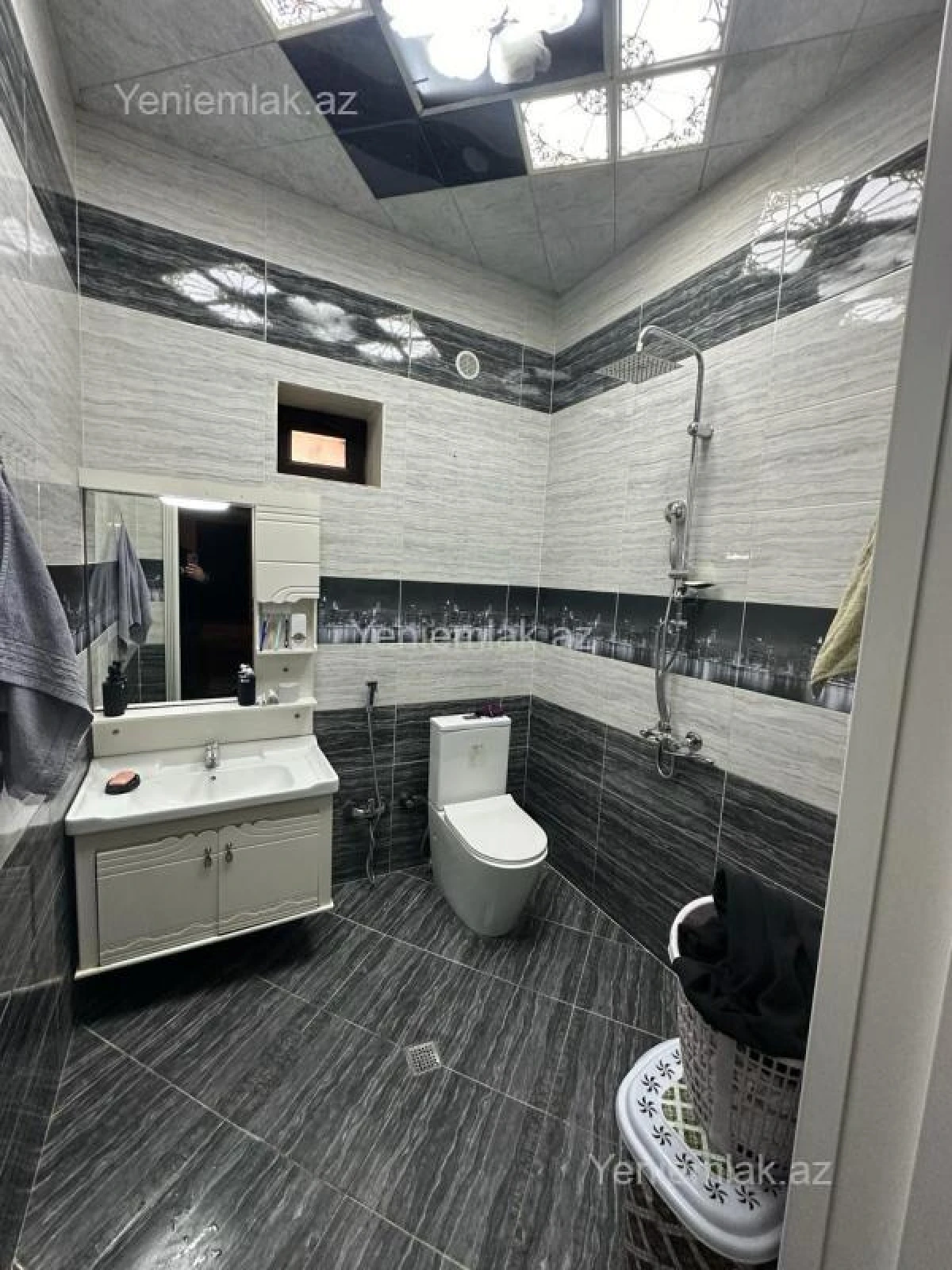 Satılır 4 otaqlı həyət evi 145 m²