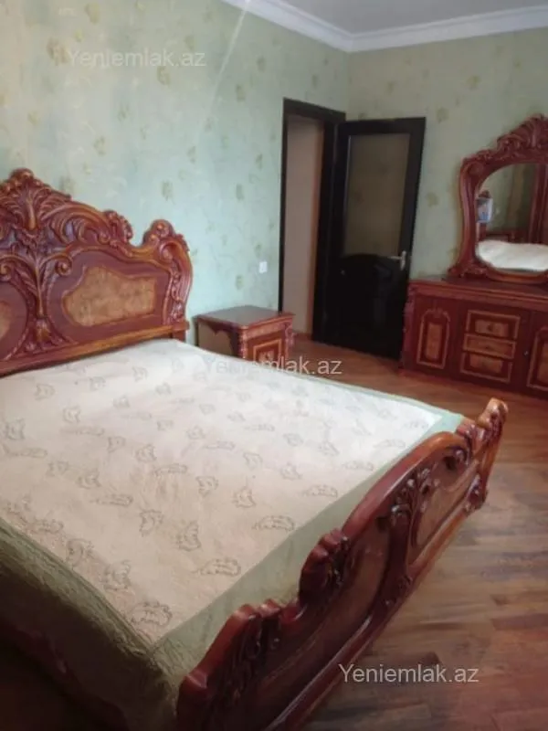 Satılır 2 otaqlı köhnə tikili 55 m²