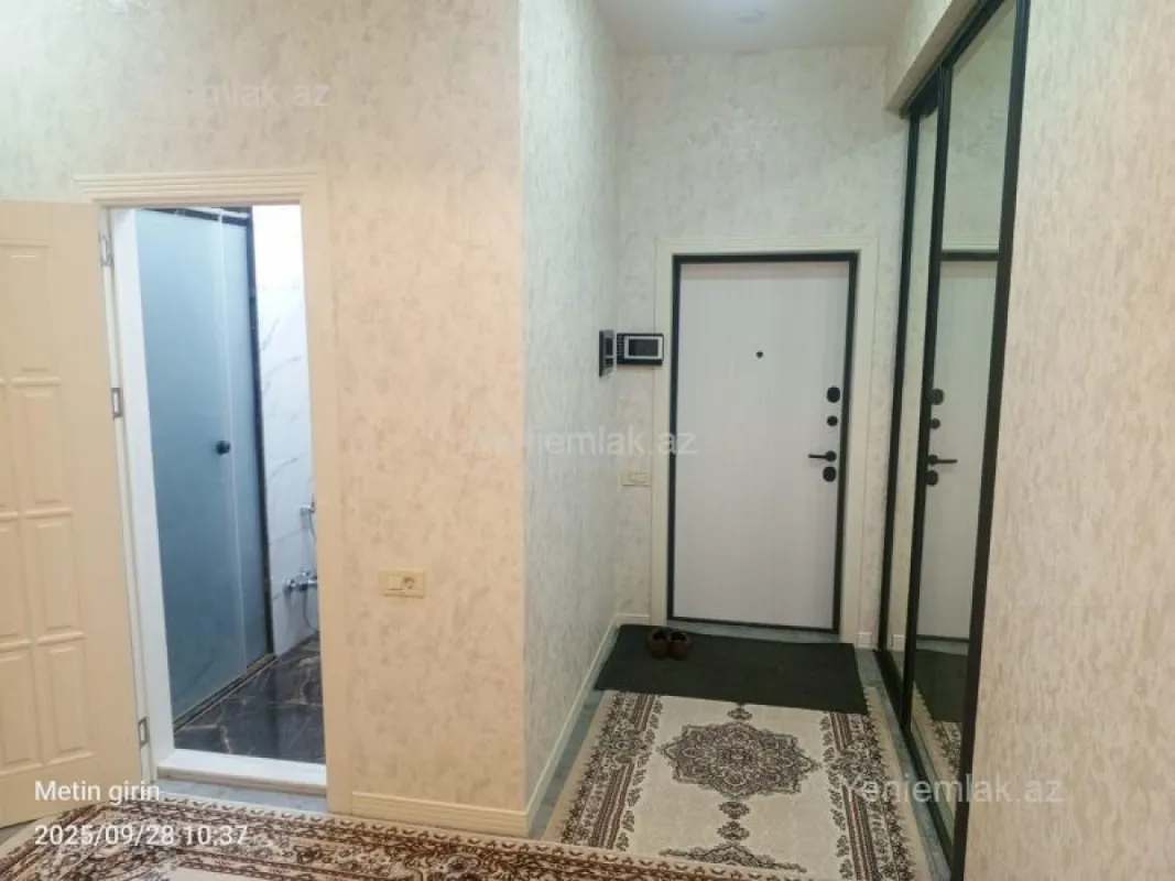 Satılır 2 otaqlı yeni tikili 72.5 m²
