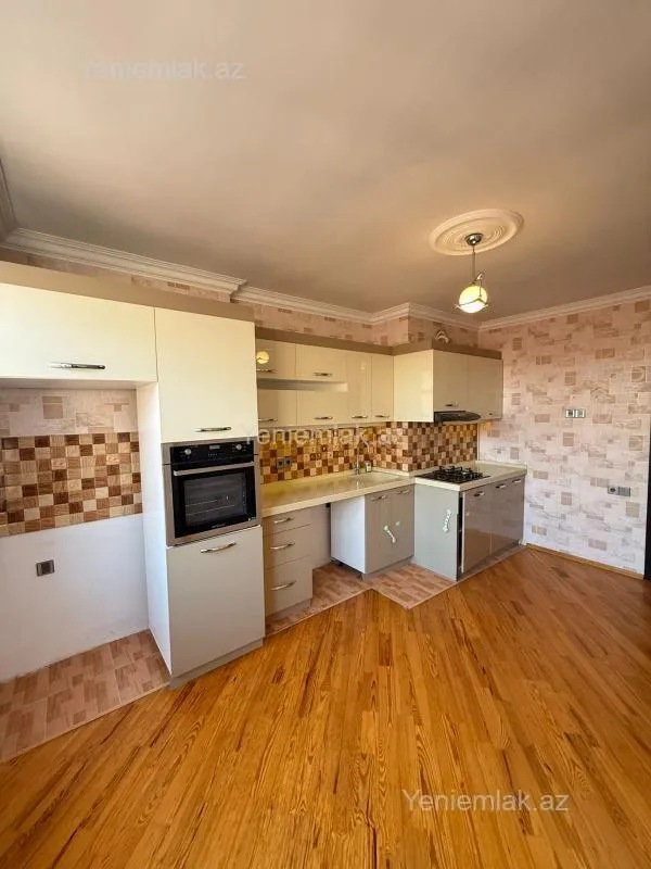 Satılır 3 otaqlı yeni tikili 107 m²