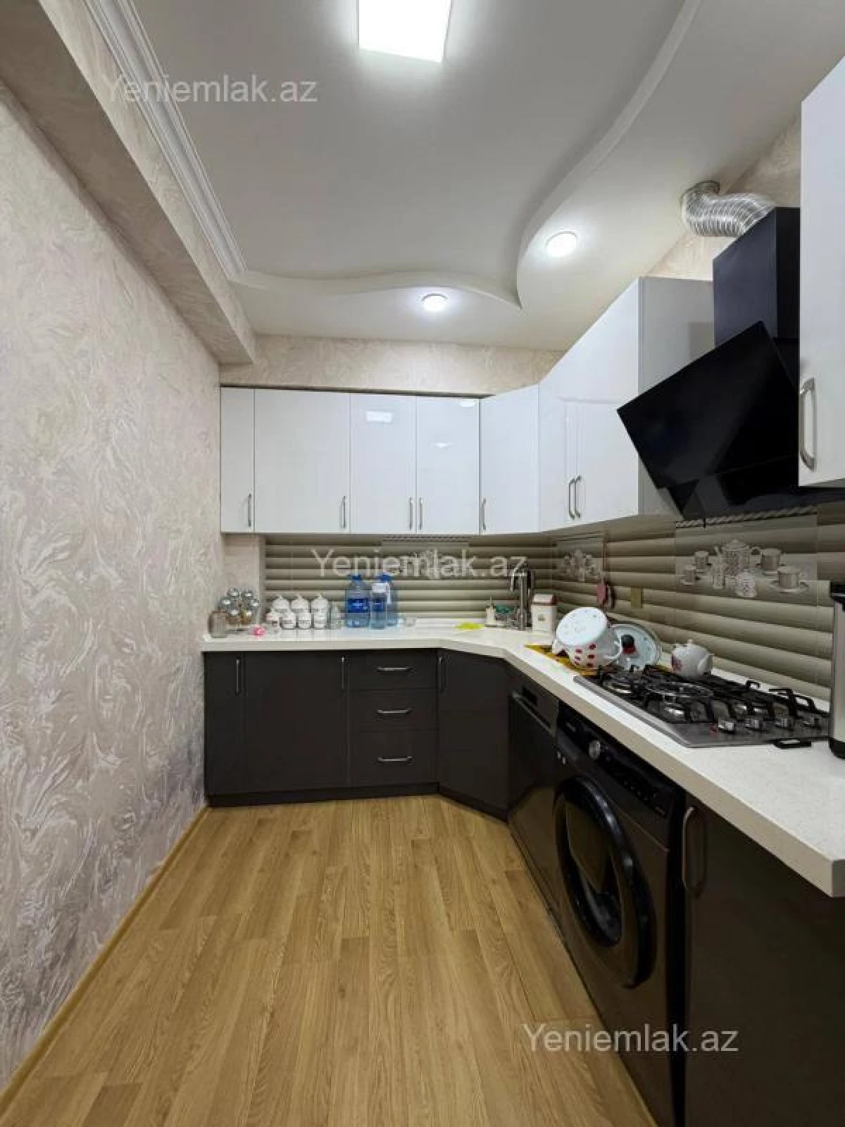 Satılır 3 otaqlı yeni tikili 82 m²