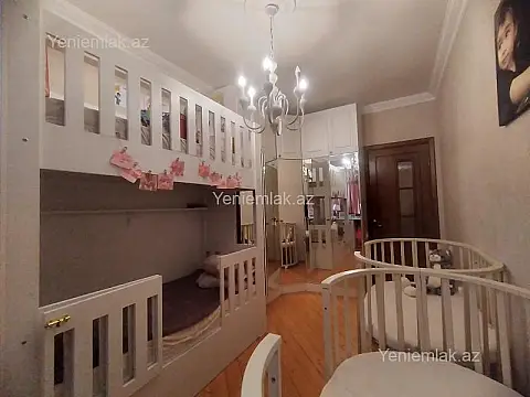 Satılır 4 otaqlı yeni tikili 115 m²