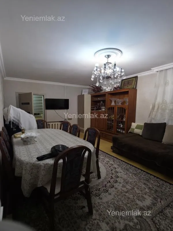 Satılır 2 otaqlı köhnə tikili 45 m²