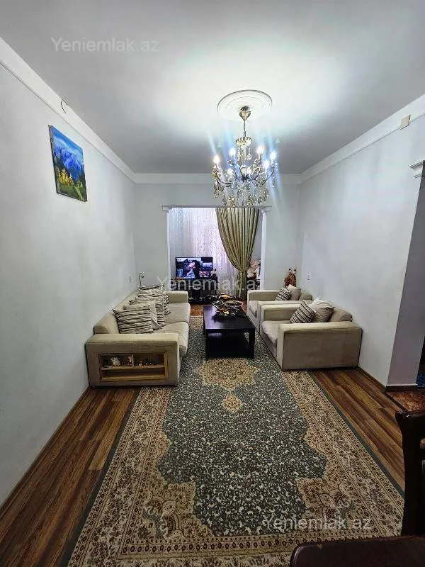 Satılır 2 otaqlı köhnə tikili 65 m²