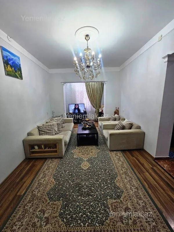 Satılır 2 otaqlı köhnə tikili 65 m²