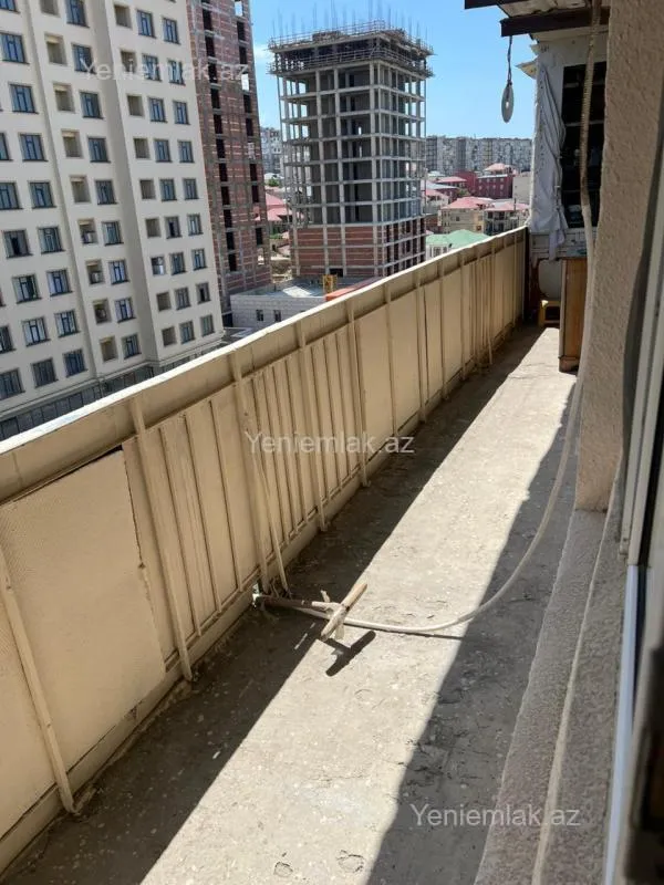 Satılır 5 otaqlı köhnə tikili 110 m²