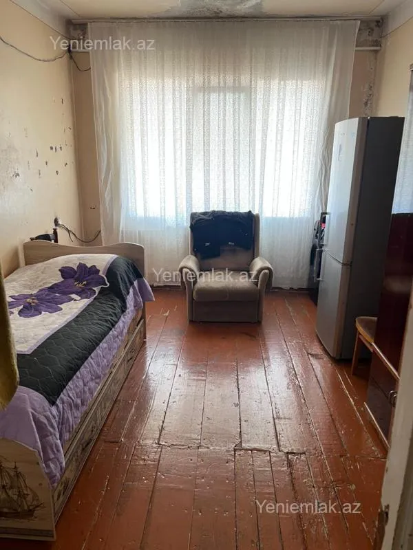 Satılır 5 otaqlı köhnə tikili 110 m²