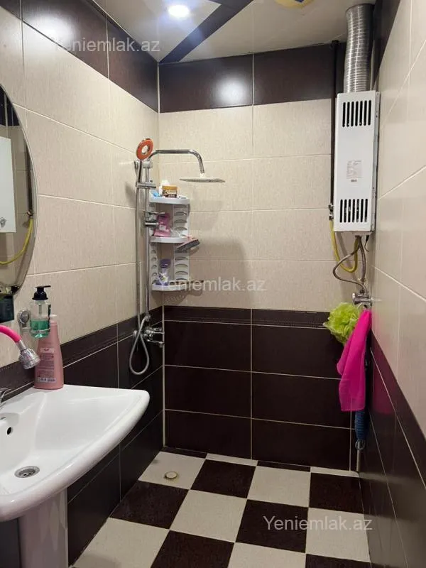 Satılır 5 otaqlı köhnə tikili 110 m²