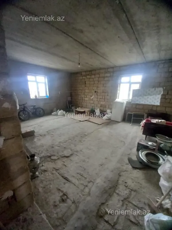 Satılır 6 otaqlı həyət evi 250 m²