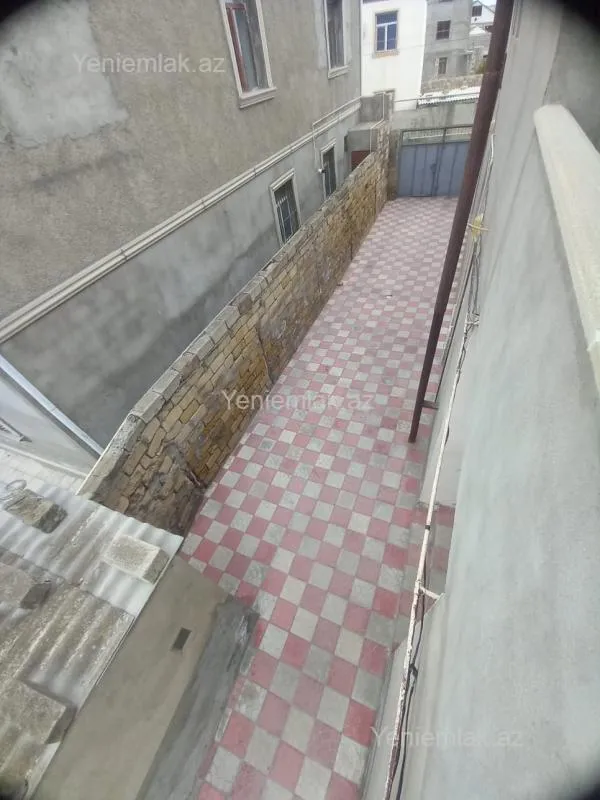 Satılır 6 otaqlı həyət evi 250 m²