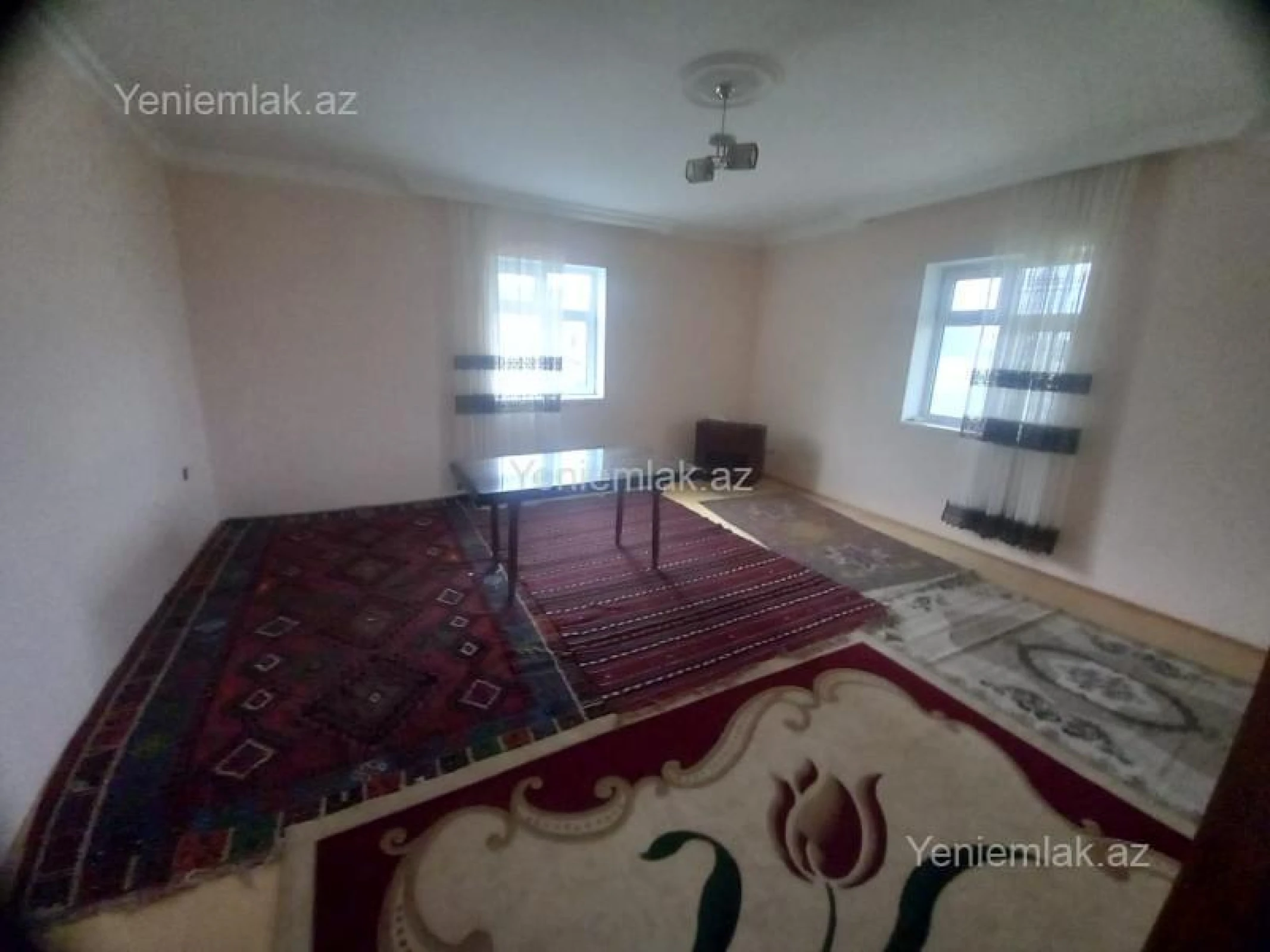 Satılır 6 otaqlı həyət evi 250 m²