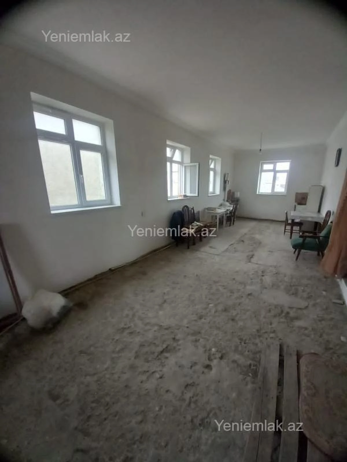 Satılır 6 otaqlı həyət evi 250 m²