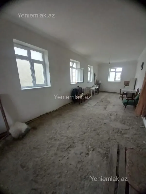 Satılır 6 otaqlı həyət evi 250 m²