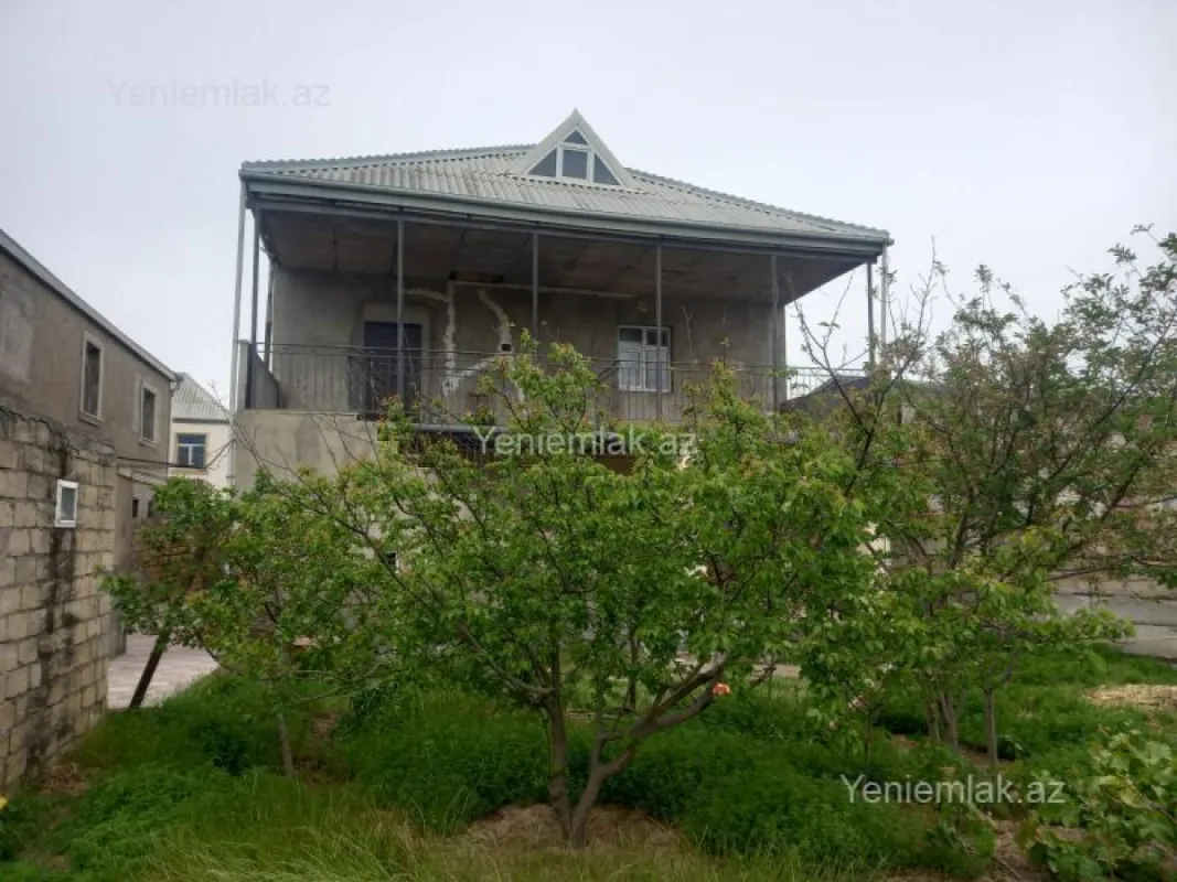 Satılır 6 otaqlı həyət evi 250 m²