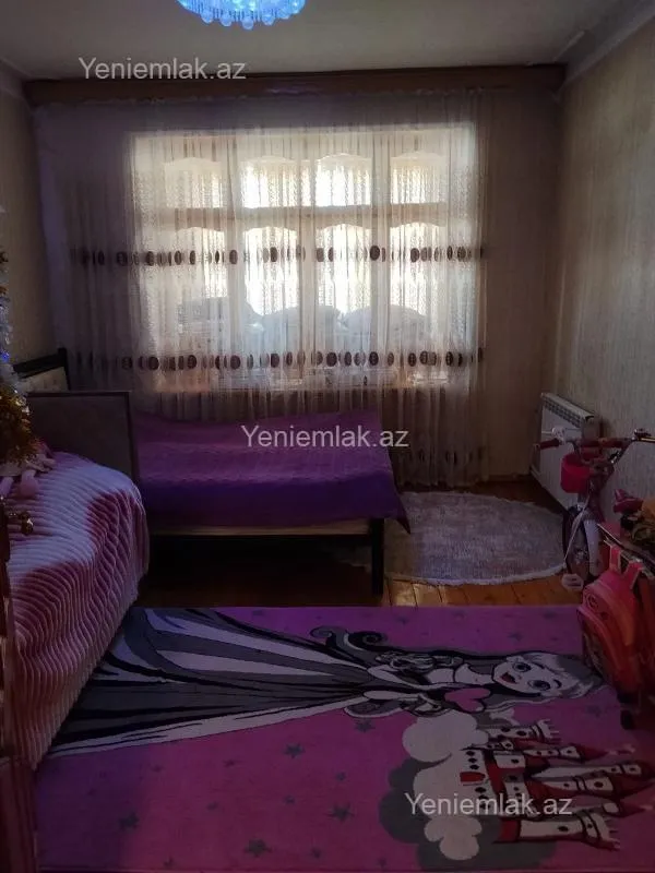 Satılır 3 otaqlı köhnə tikili 80 m²