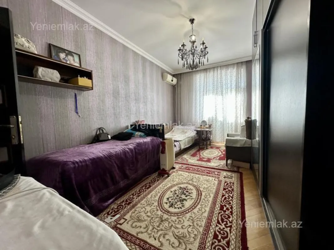 Satılır 3 otaqlı yeni tikili 135 m²