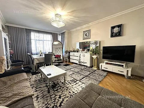 Satılır 3 otaqlı yeni tikili 135 m²