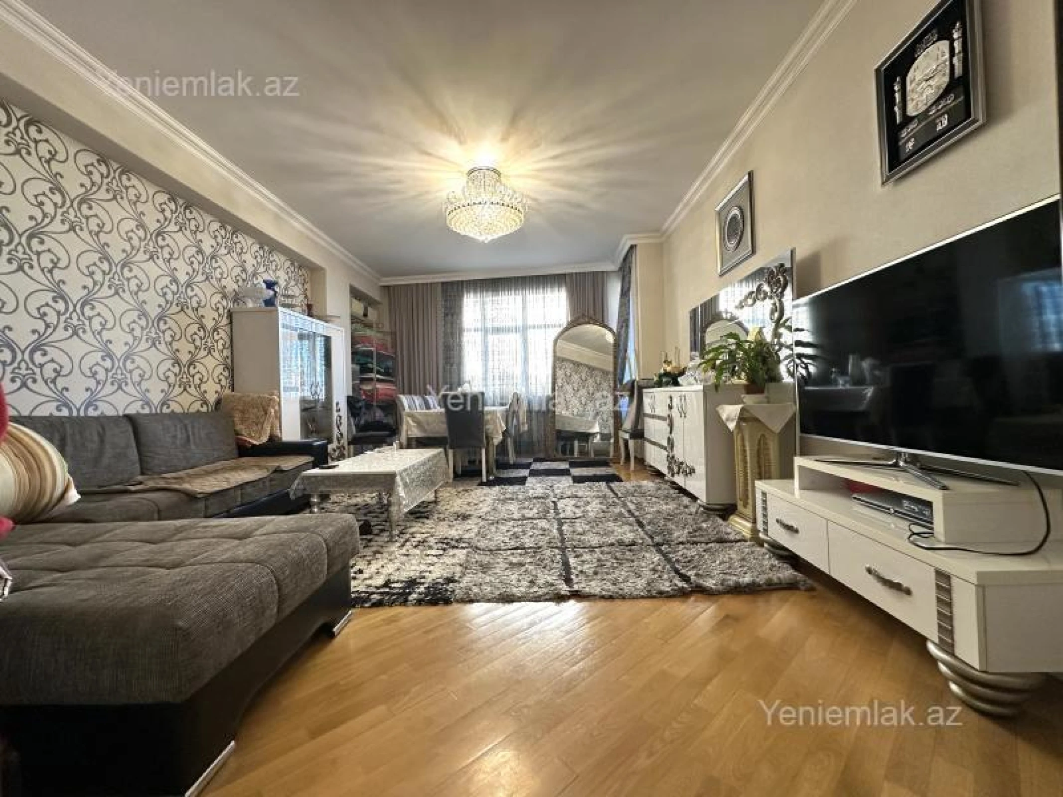 Satılır 3 otaqlı yeni tikili 135 m²