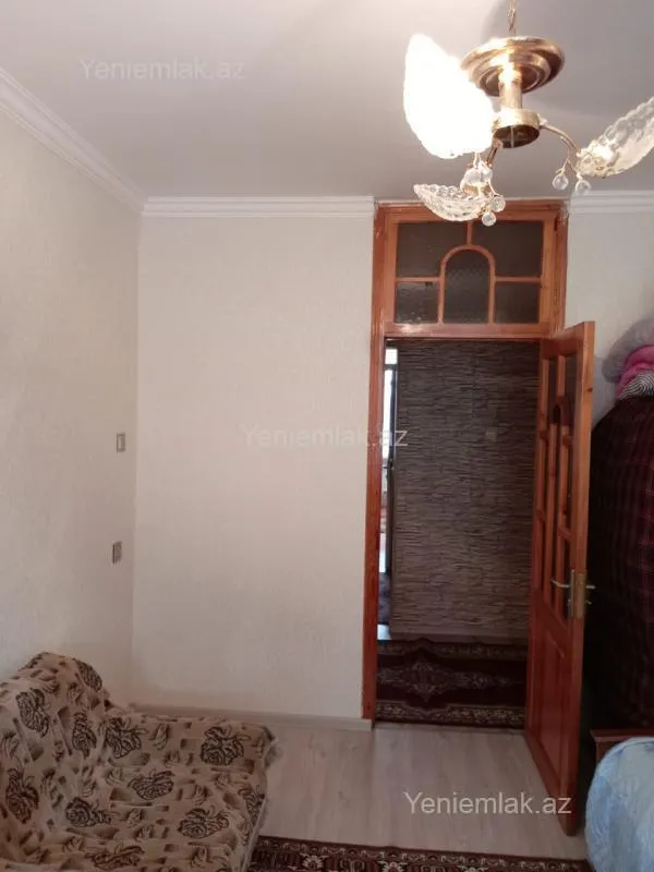 Satılır 3 otaqlı köhnə tikili 90 m²