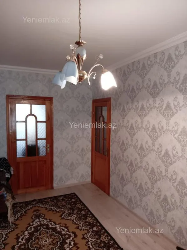 Satılır 3 otaqlı köhnə tikili 90 m²