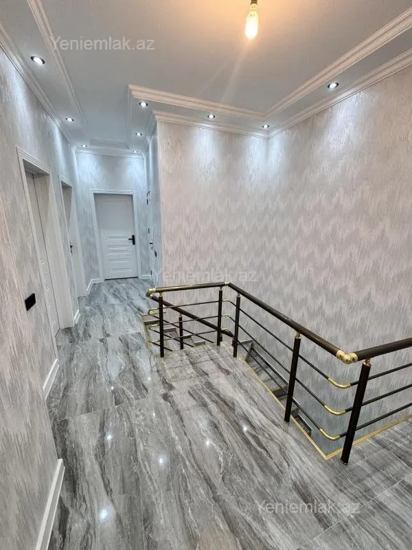 Satılır 5 otaqlı həyət evi 140 m²