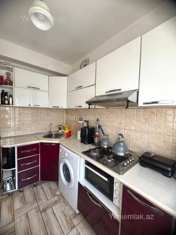 Satılır 3 otaqlı köhnə tikili 65 m²
