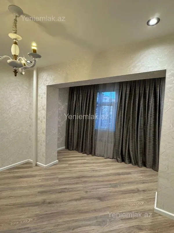 Satılır 2 otaqlı köhnə tikili 45 m²