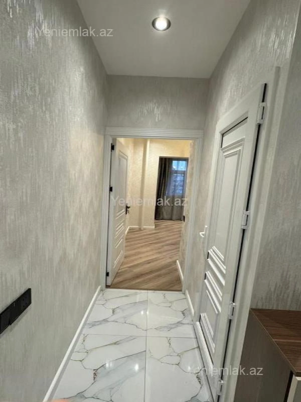 Satılır 2 otaqlı köhnə tikili 45 m²
