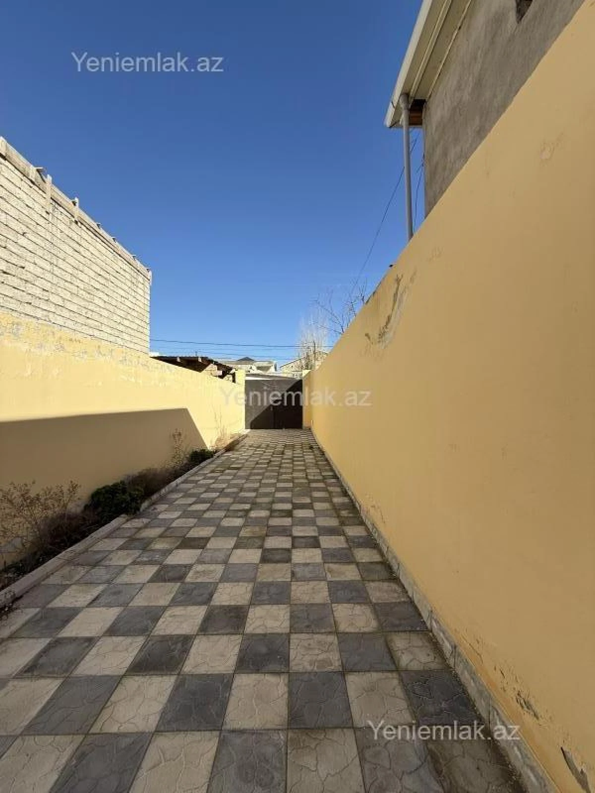 Satılır 4 otaqlı həyət evi 120 m²