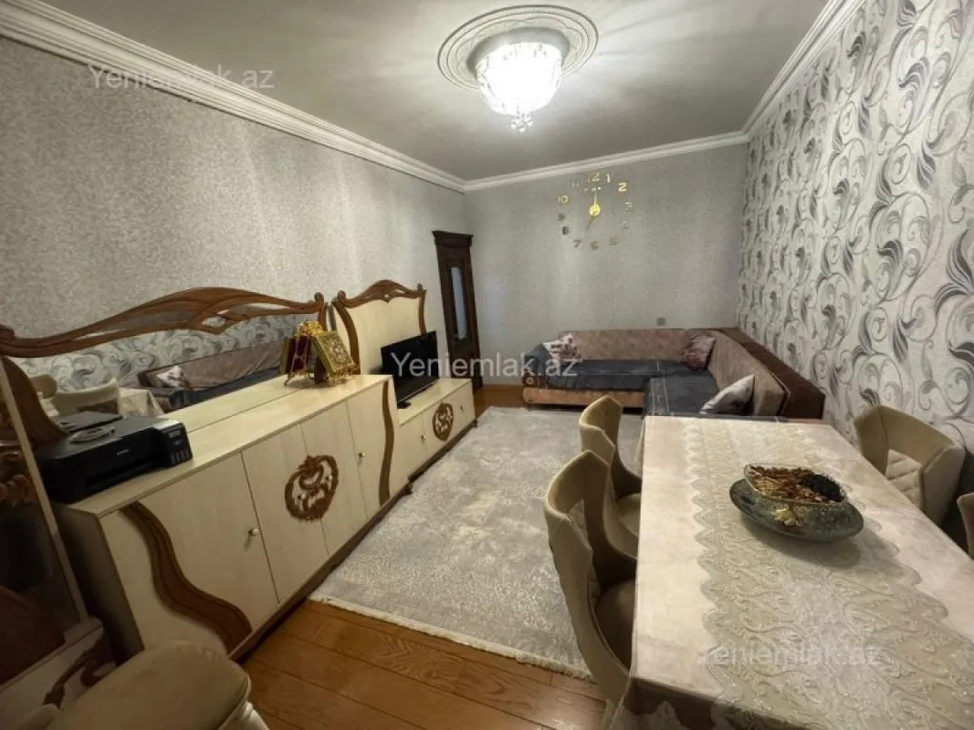 Satılır 4 otaqlı köhnə tikili 90 m²