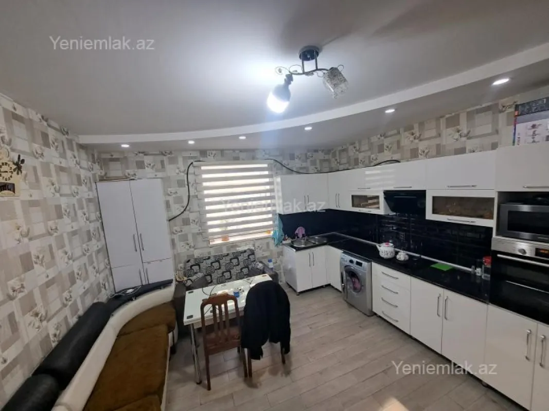 Satılır 5 otaqlı həyət evi 280 m²