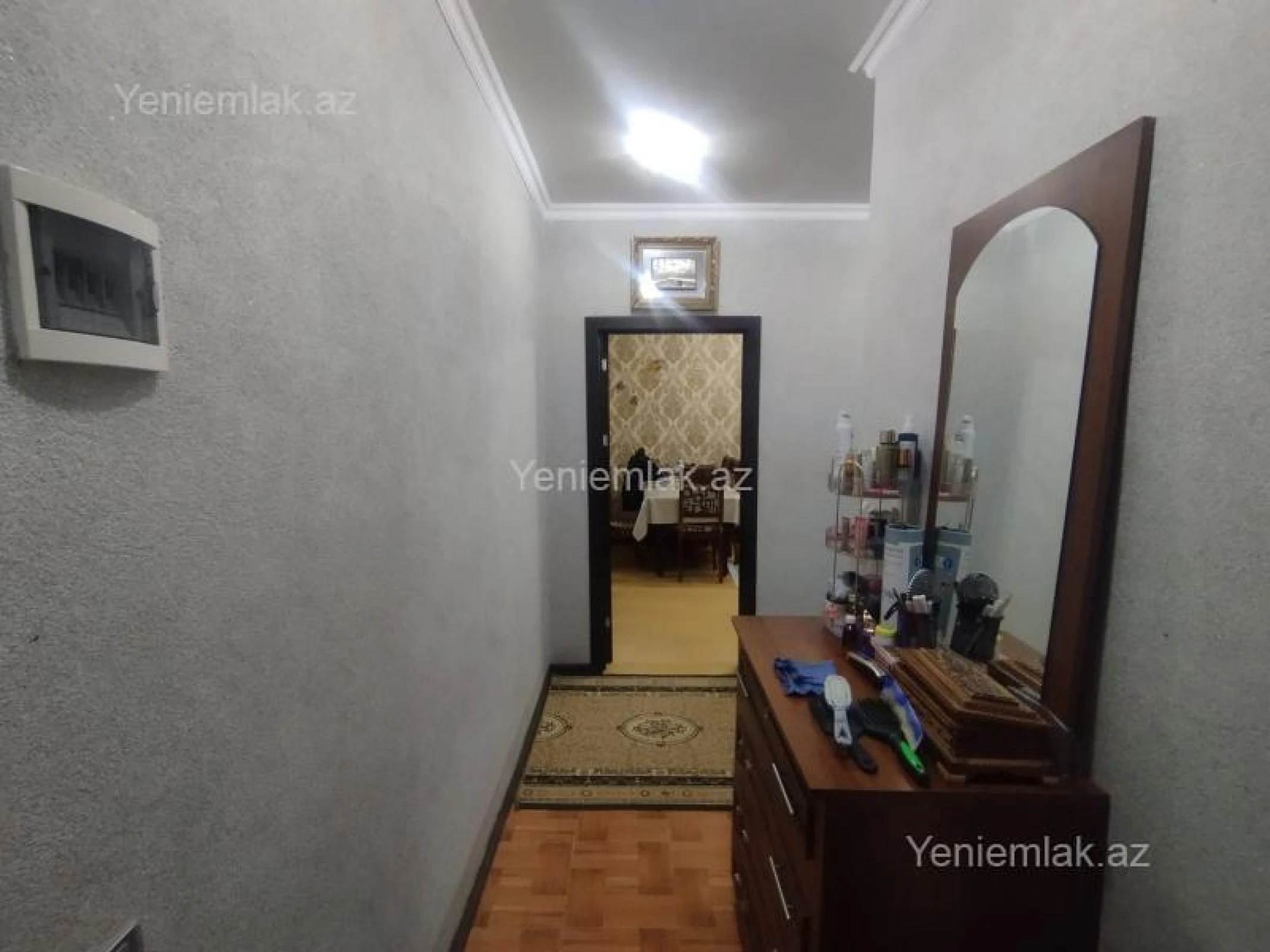 Satılır 2 otaqlı köhnə tikili 60 m²
