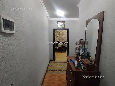 Satılır 2 otaqlı köhnə tikili 60 m²
