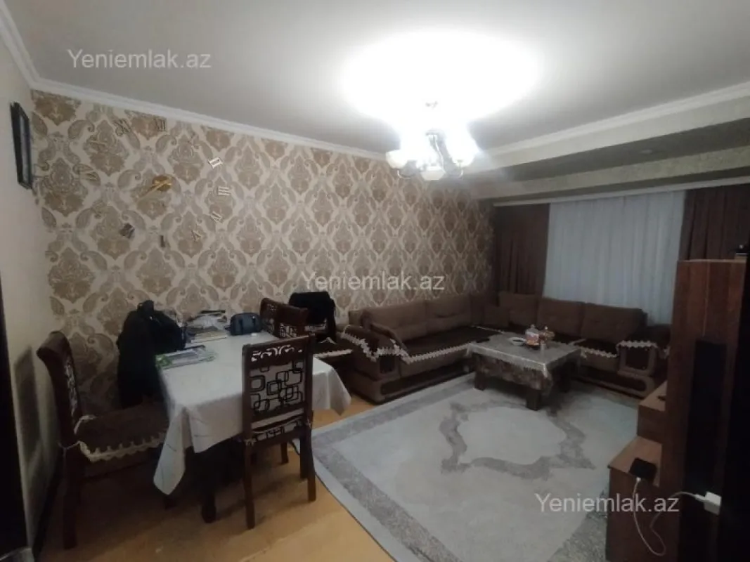 Satılır 2 otaqlı köhnə tikili 60 m²