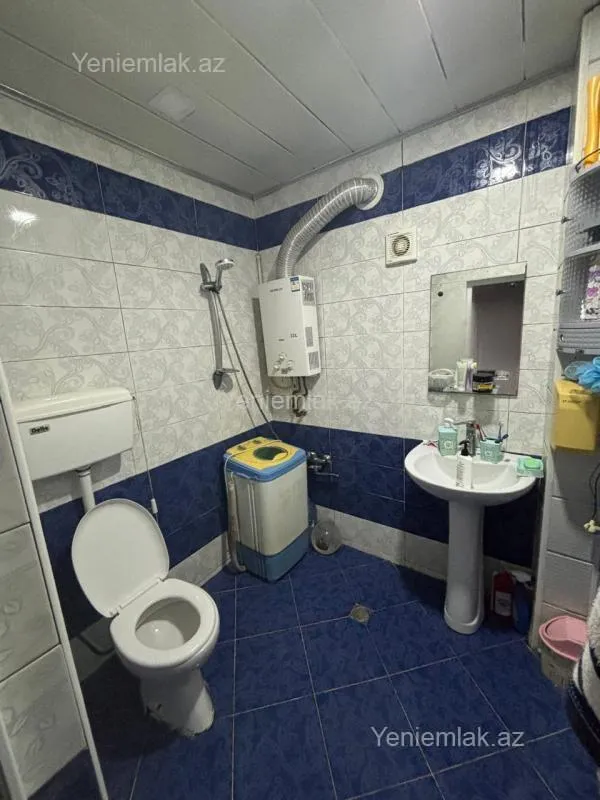 Satılır 2 otaqlı köhnə tikili 60 m²